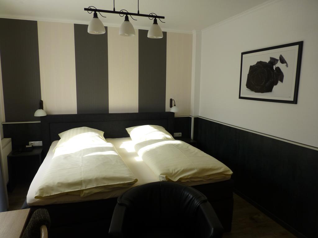 Hotel Ruestersieler Hof Wilhelmshaven Eksteriør billede